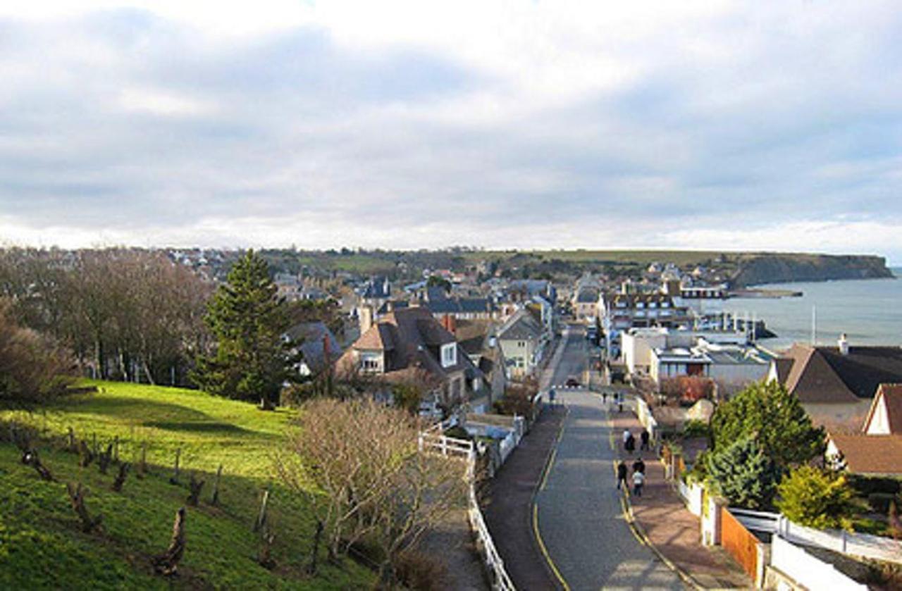 Corneville-sur-RisleMaison Spacieuse Avec Vue Sur La Mer A Arromanches Les Bains别墅 外观 照片